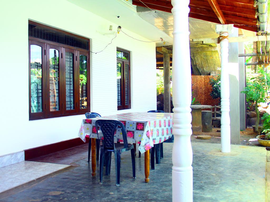 Mirissa Harbour View Hotel Bagian luar foto
